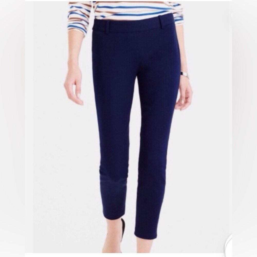 Like new J. Crew women’s Minnie pants stretch twill navy blue S/M (6) 95% cotton